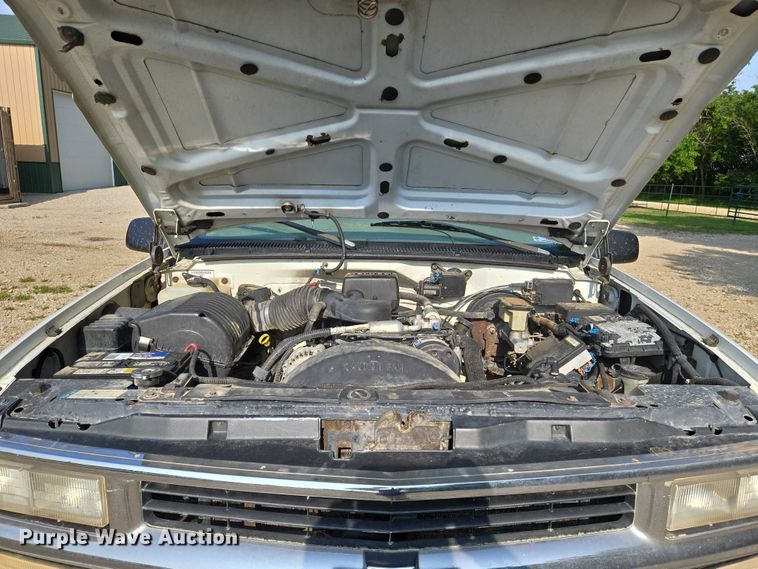 image for item EO0934 1999 Chevrolet Tahoe SUV