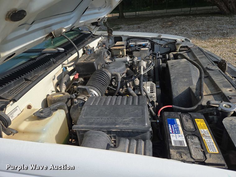 image for item EO0934 1999 Chevrolet Tahoe SUV