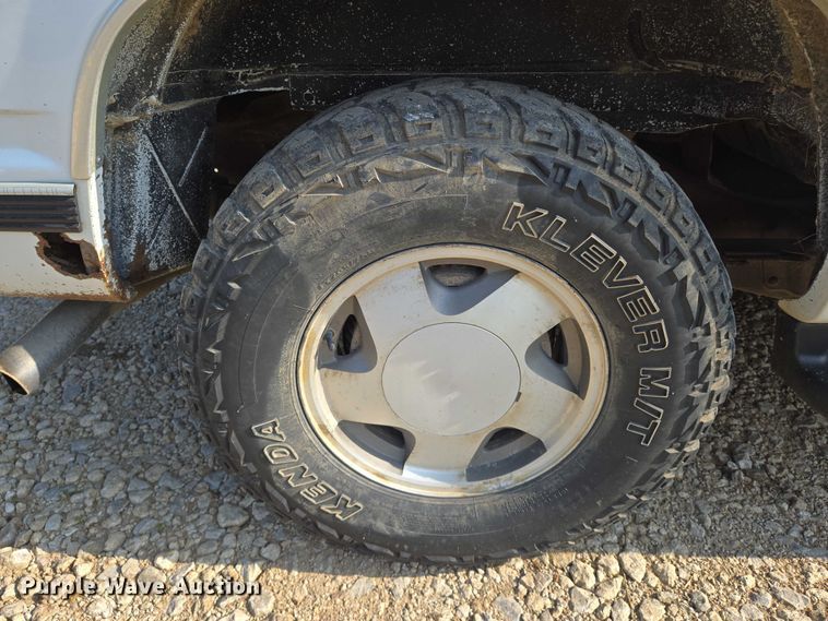 image for item EO0934 1999 Chevrolet Tahoe SUV