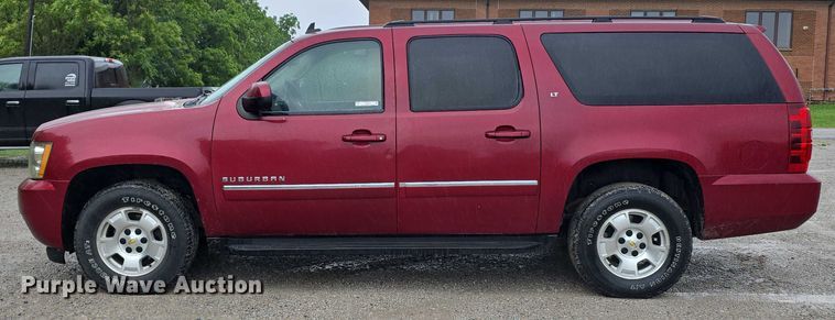 image for item EO1018 2011 Chevrolet Suburban 1500 SUV