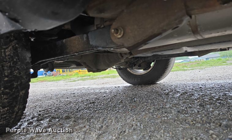 image for item EO1018 2011 Chevrolet Suburban 1500 SUV