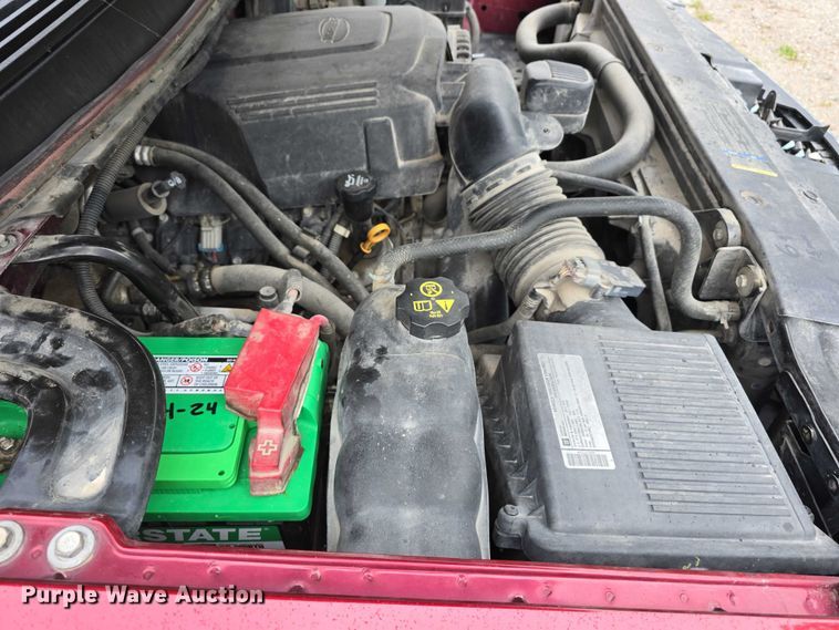 image for item EO1018 2011 Chevrolet Suburban 1500 SUV