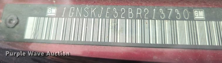 image for item EO1018 2011 Chevrolet Suburban 1500 SUV