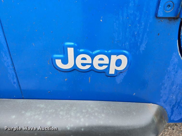 image for item EO1019 1999 Jeep Wrangler SUV