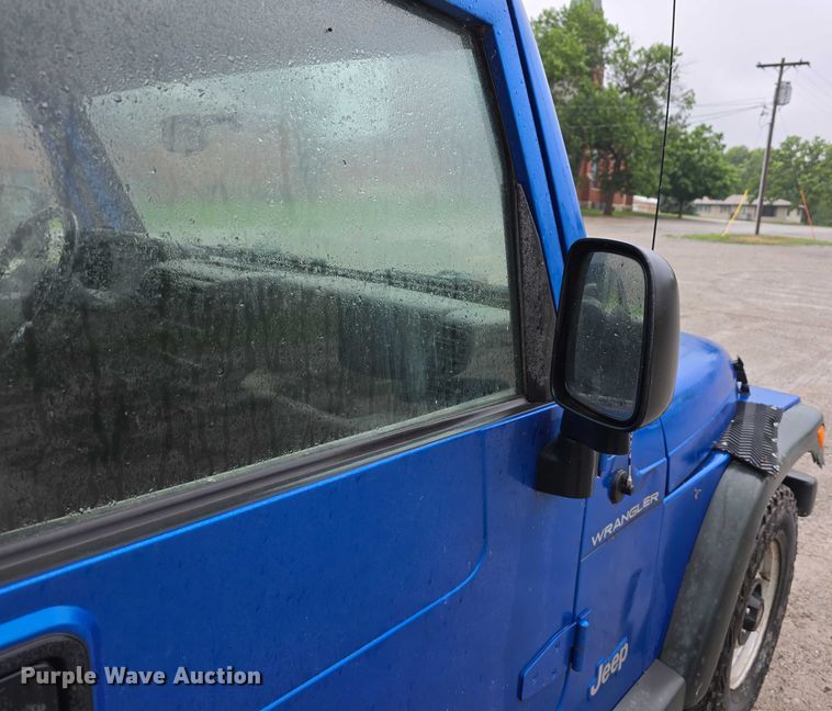 image for item EO1019 1999 Jeep Wrangler SUV