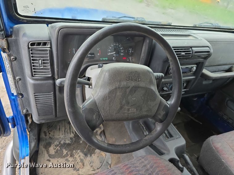 image for item EO1019 1999 Jeep Wrangler SUV