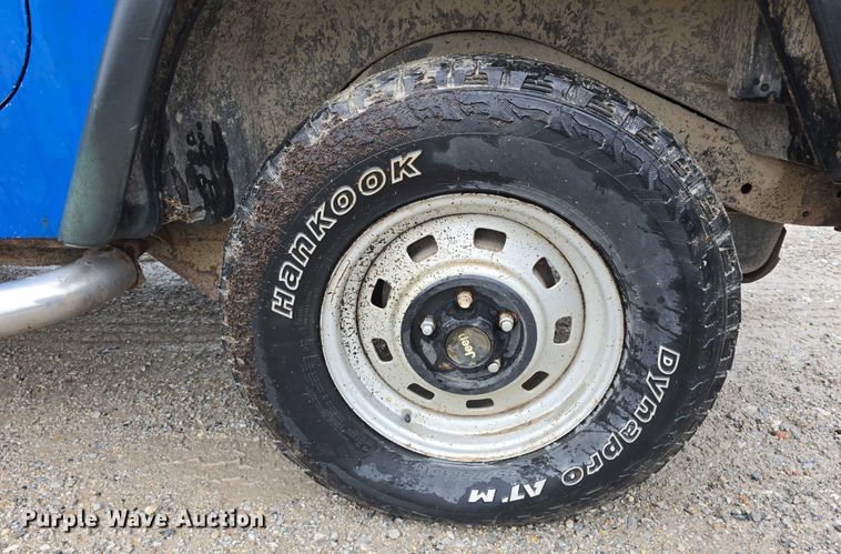 image for item EO1019 1999 Jeep Wrangler SUV