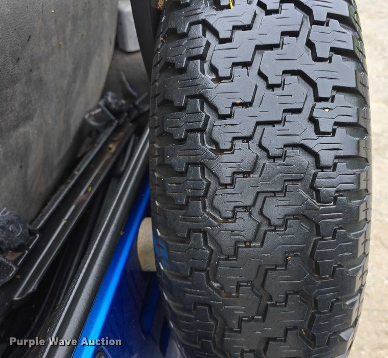 image for item EO1019 1999 Jeep Wrangler SUV