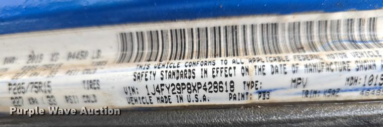 image for item EO1019 1999 Jeep Wrangler SUV