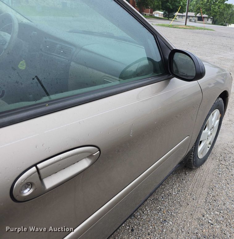 image for item EO1020 2002 Ford Taurus LX 