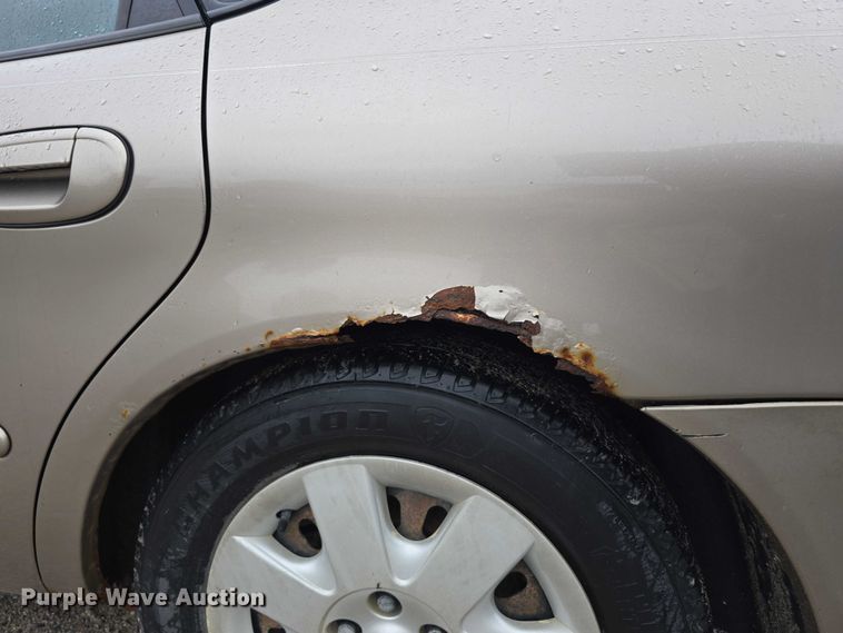 image for item EO1020 2002 Ford Taurus LX 