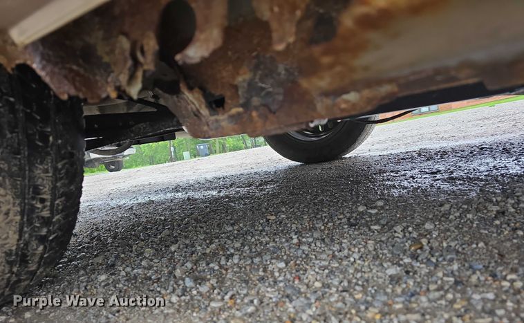 image for item EO1020 2002 Ford Taurus LX 