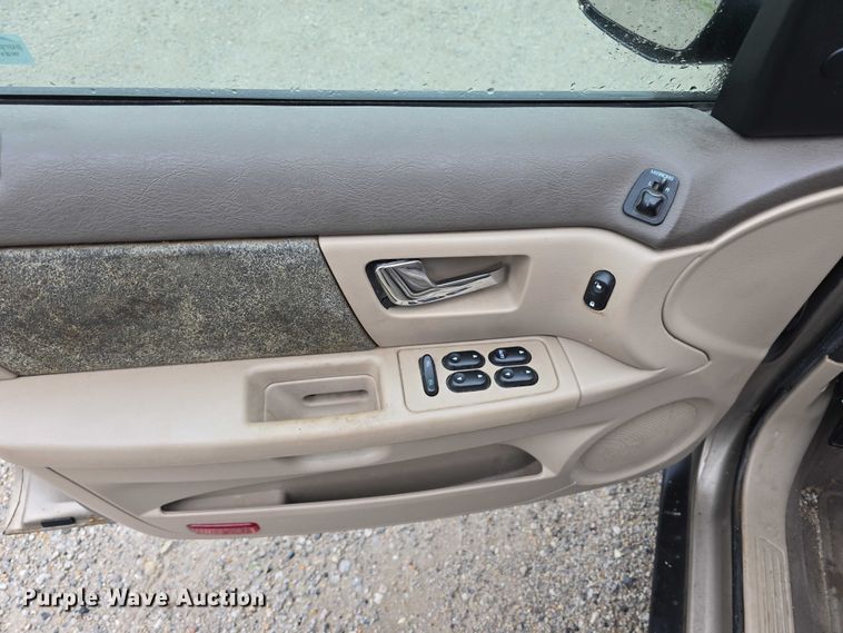 image for item EO1020 2002 Ford Taurus LX 