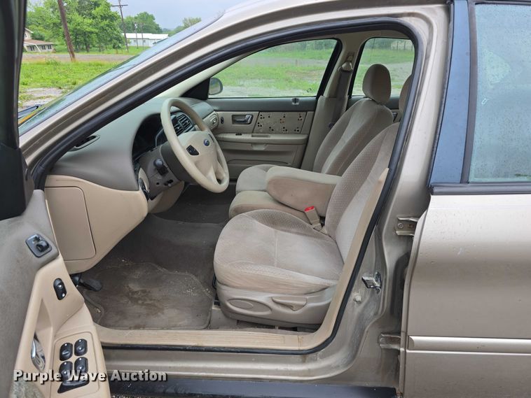 image for item EO1020 2002 Ford Taurus LX 