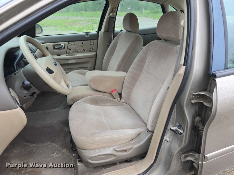 image for item EO1020 2002 Ford Taurus LX 