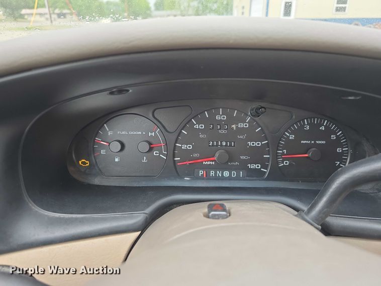 image for item EO1020 2002 Ford Taurus LX 