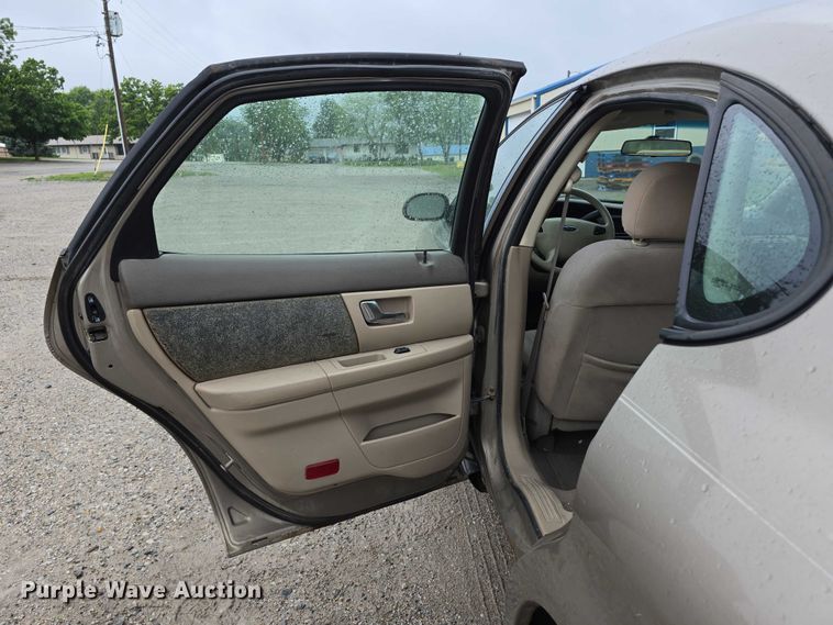 image for item EO1020 2002 Ford Taurus LX 