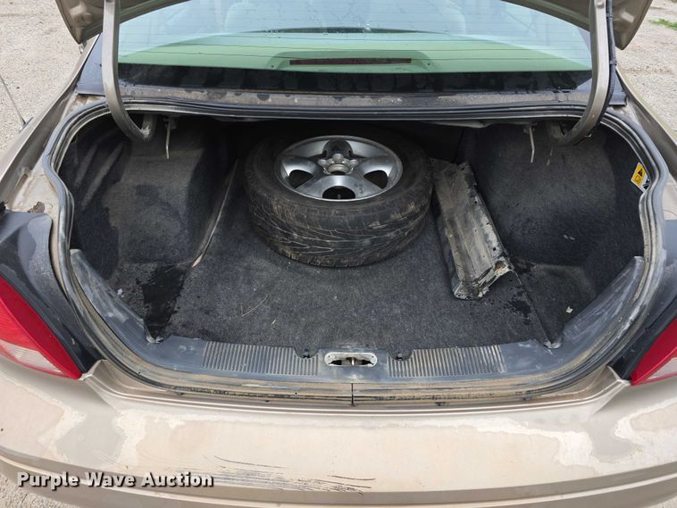 image for item EO1020 2002 Ford Taurus LX 