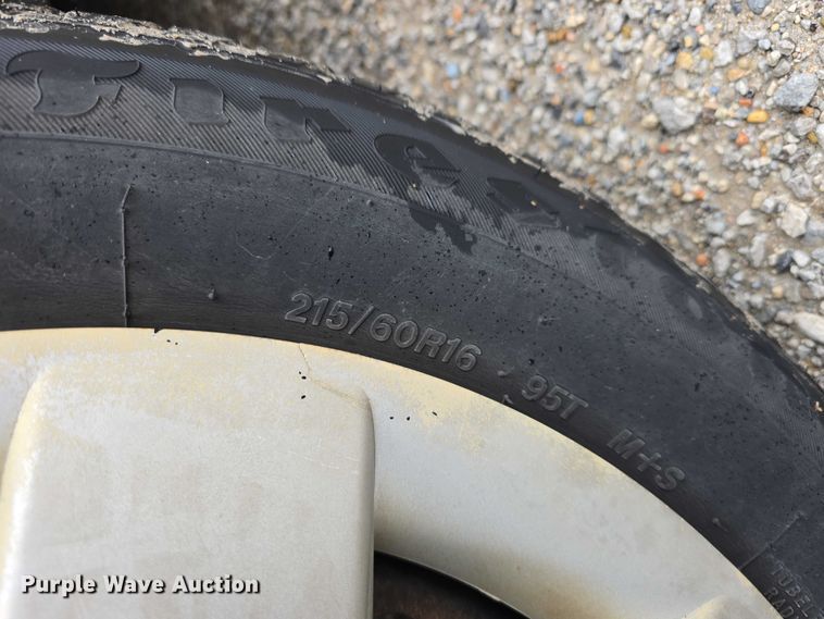 image for item EO1020 2002 Ford Taurus LX 