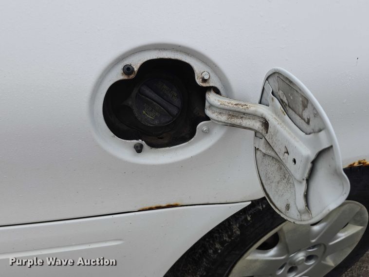 image for item EO1021 2001 Ford Taurus LX 