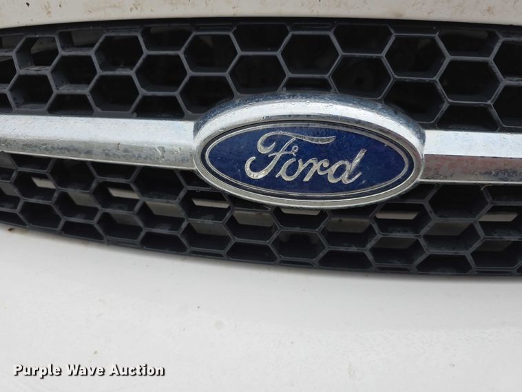 image for item EO1021 2001 Ford Taurus LX 