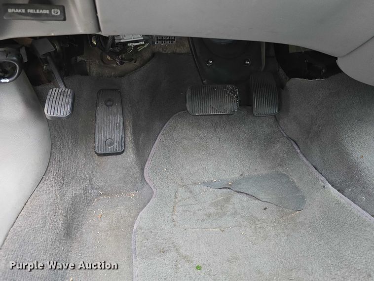 image for item EO1021 2001 Ford Taurus LX 