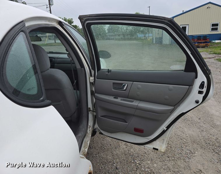 image for item EO1021 2001 Ford Taurus LX 