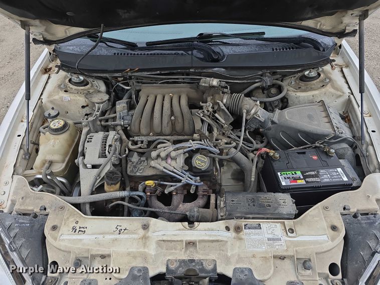 image for item EO1021 2001 Ford Taurus LX 