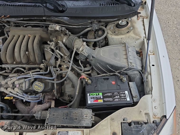 image for item EO1021 2001 Ford Taurus LX 