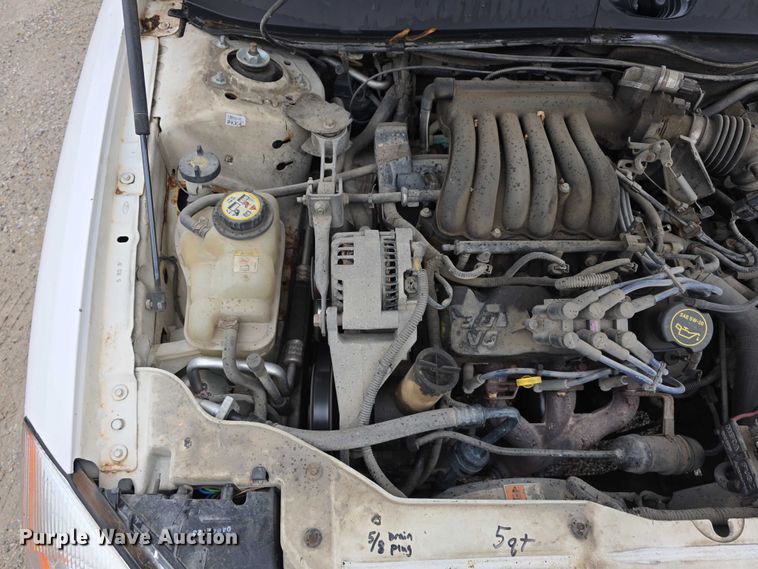 image for item EO1021 2001 Ford Taurus LX 