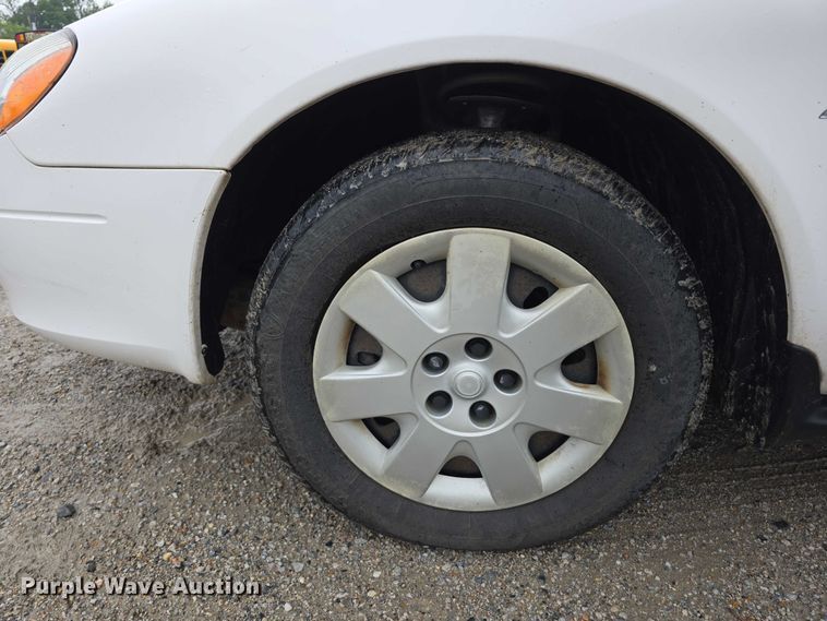 image for item EO1021 2001 Ford Taurus LX 