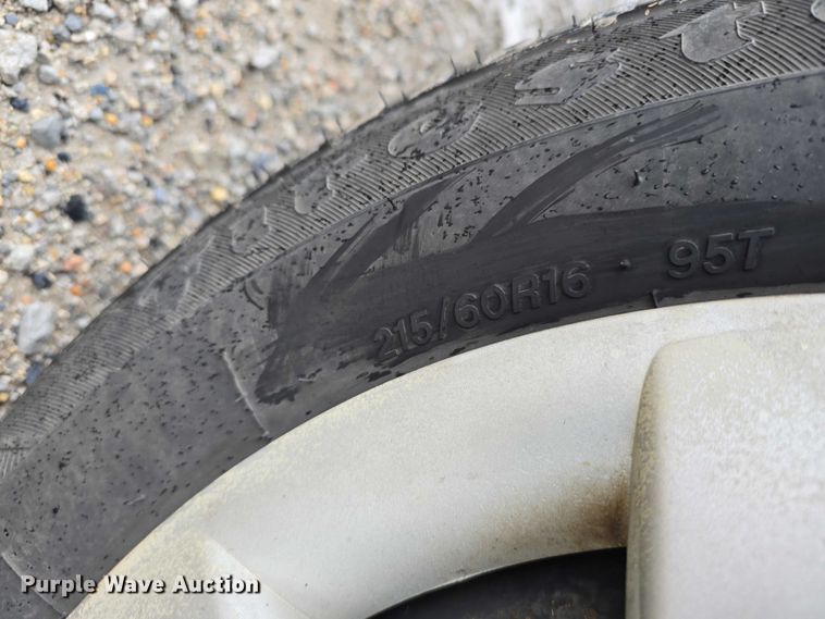 image for item EO1021 2001 Ford Taurus LX 