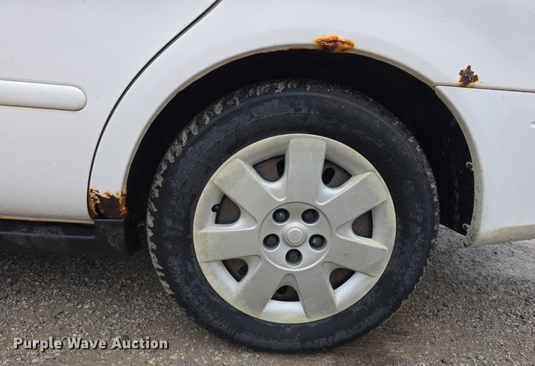 image for item EO1021 2001 Ford Taurus LX 