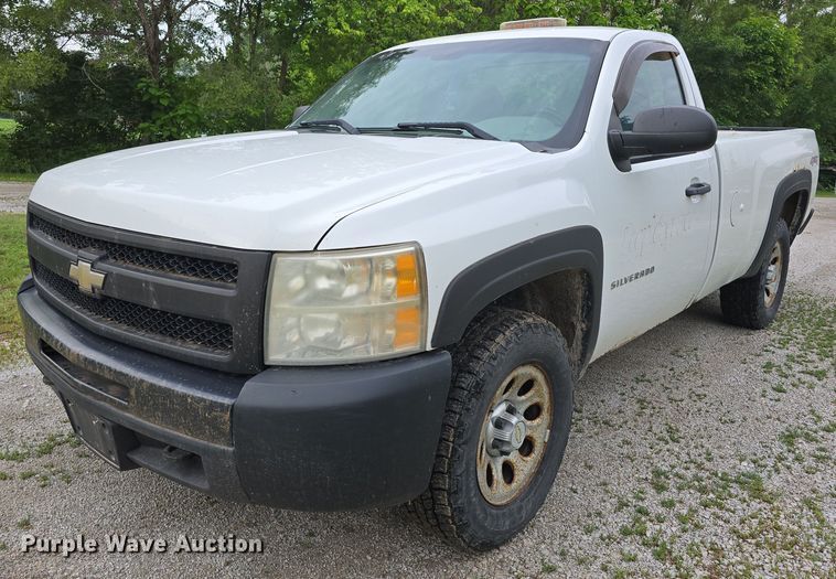 image for item EO1022 2010 Chevrolet Silverado 1500 pickup truck