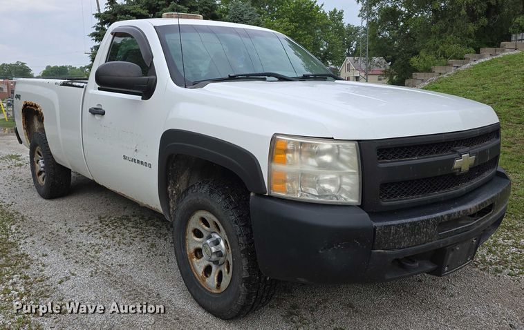 image for item EO1022 2010 Chevrolet Silverado 1500 pickup truck