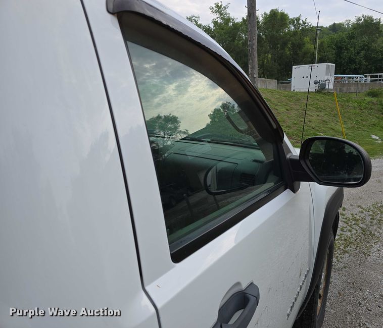 image for item EO1022 2010 Chevrolet Silverado 1500 pickup truck