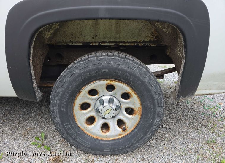 image for item EO1022 2010 Chevrolet Silverado 1500 pickup truck