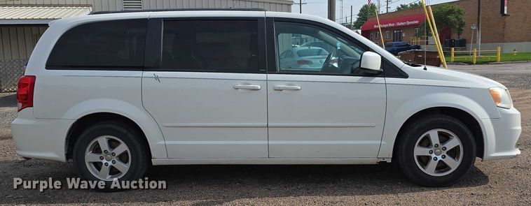 image for item EO1023 2013 Dodge Grand Caravan van