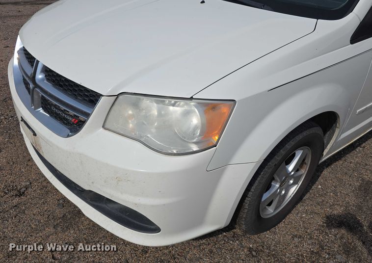 image for item EO1023 2013 Dodge Grand Caravan van