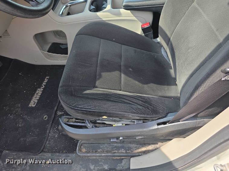 image for item EO1023 2013 Dodge Grand Caravan van