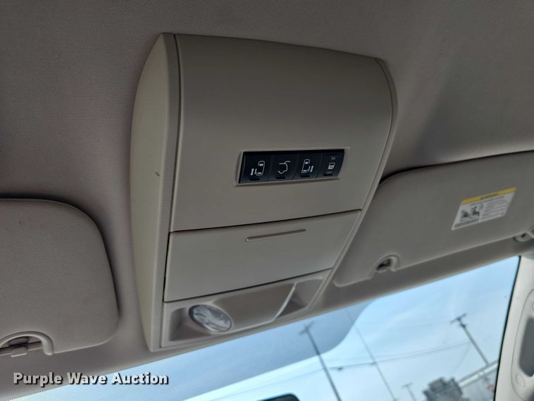 image for item EO1023 2013 Dodge Grand Caravan van