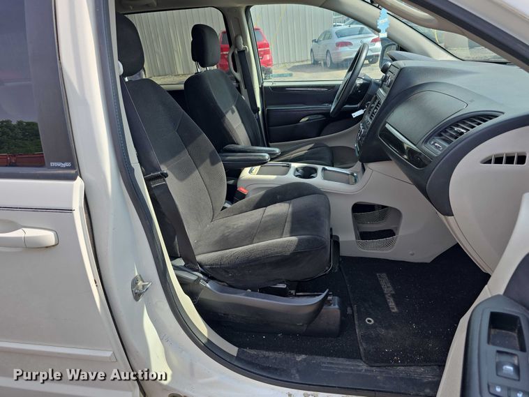 image for item EO1023 2013 Dodge Grand Caravan van