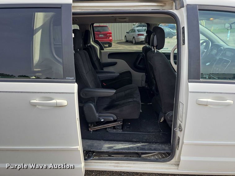 image for item EO1023 2013 Dodge Grand Caravan van