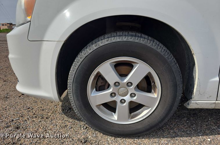 image for item EO1023 2013 Dodge Grand Caravan van