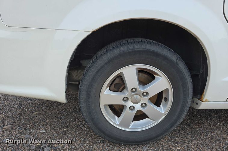 image for item EO1023 2013 Dodge Grand Caravan van