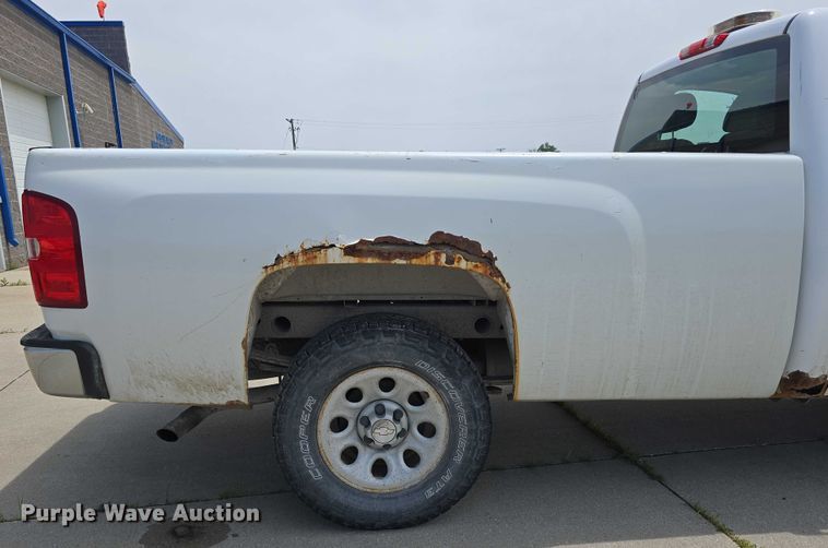 image for item EO1024 2009 Chevrolet Silverado 1500 pickup truck