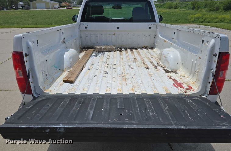 image for item EO1024 2009 Chevrolet Silverado 1500 pickup truck