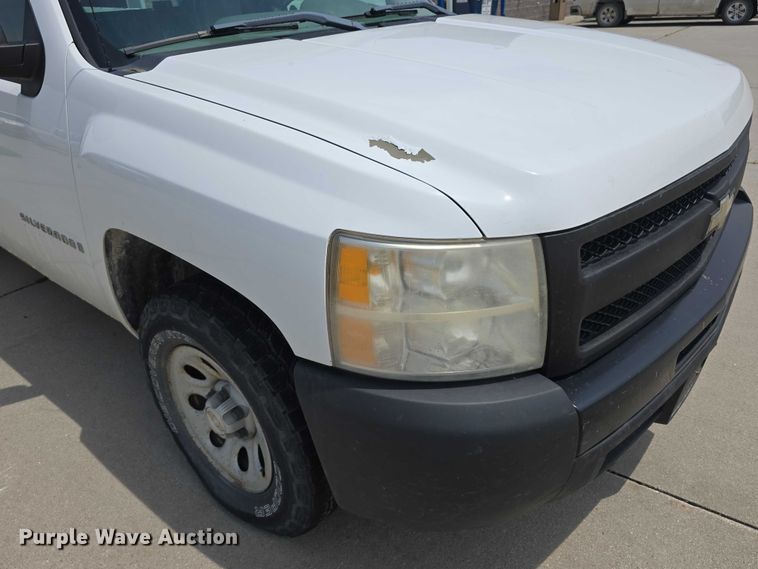 image for item EO1024 2009 Chevrolet Silverado 1500 pickup truck