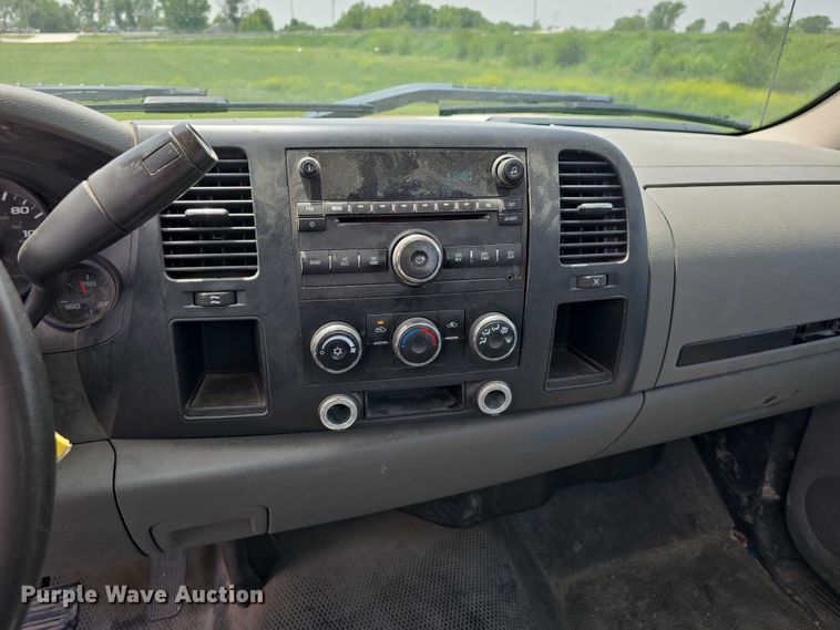 image for item EO1024 2009 Chevrolet Silverado 1500 pickup truck