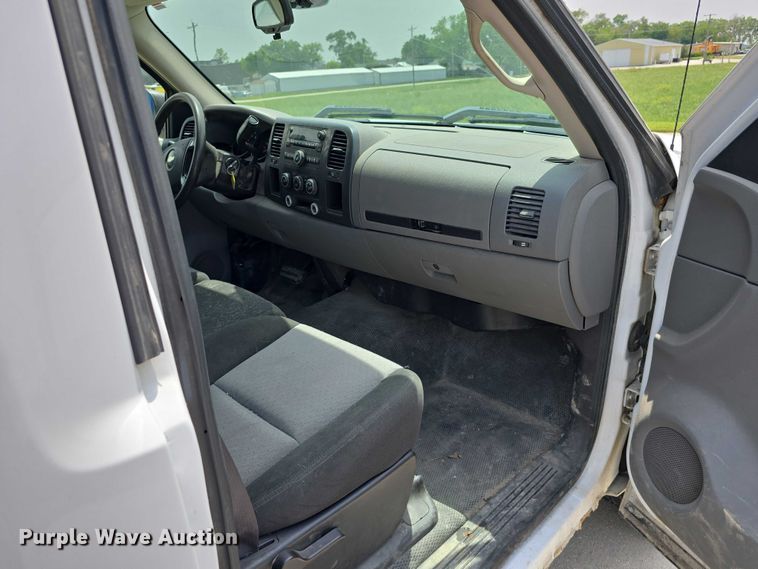 image for item EO1024 2009 Chevrolet Silverado 1500 pickup truck